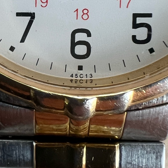 Caravelle by Bulova Men’s Watch Two Tone Stretch Bracelet White Dial Date Window - Picture 6 of 10